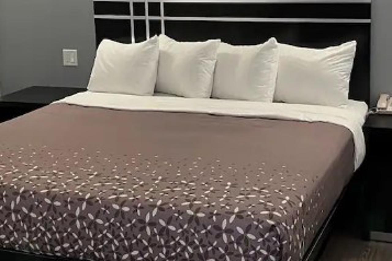 מדפורד 112 Motel מראה חיצוני תמונה